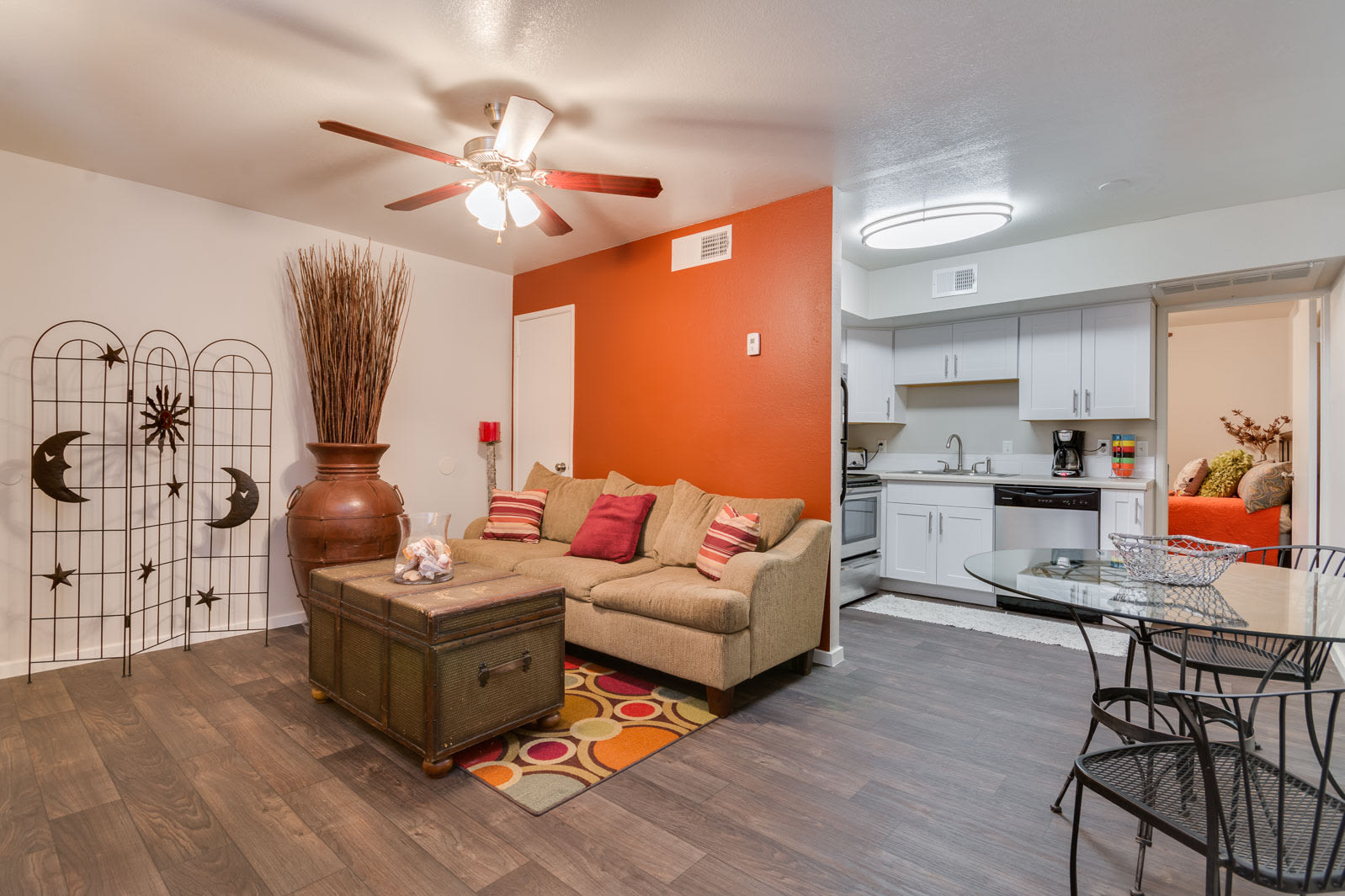 Escondido Apartments – photo 4