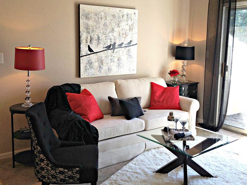 The Lodge – photo 2