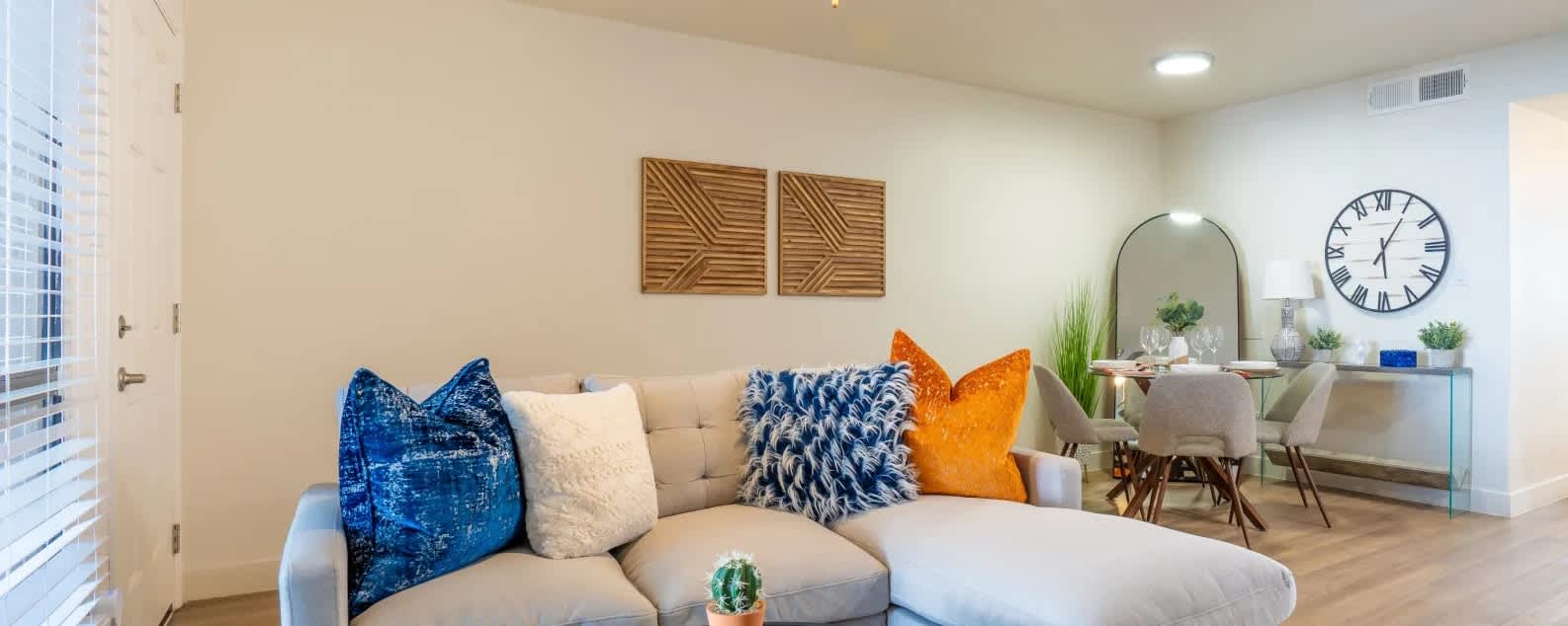 Riverside Apartments – photo 5