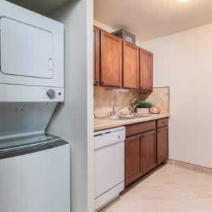 Park Plaza Apartments – photo 4