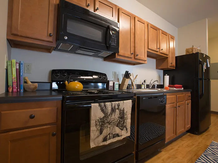 College Suites at City Station East – photo 2