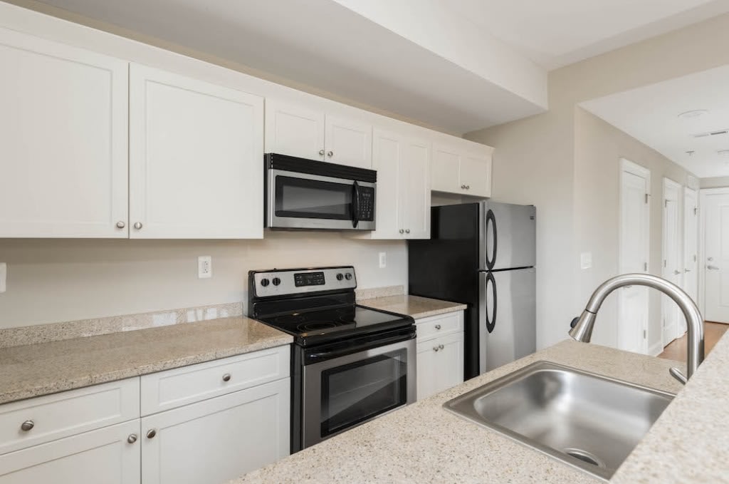 Cherry Street Condominiums – photo 3