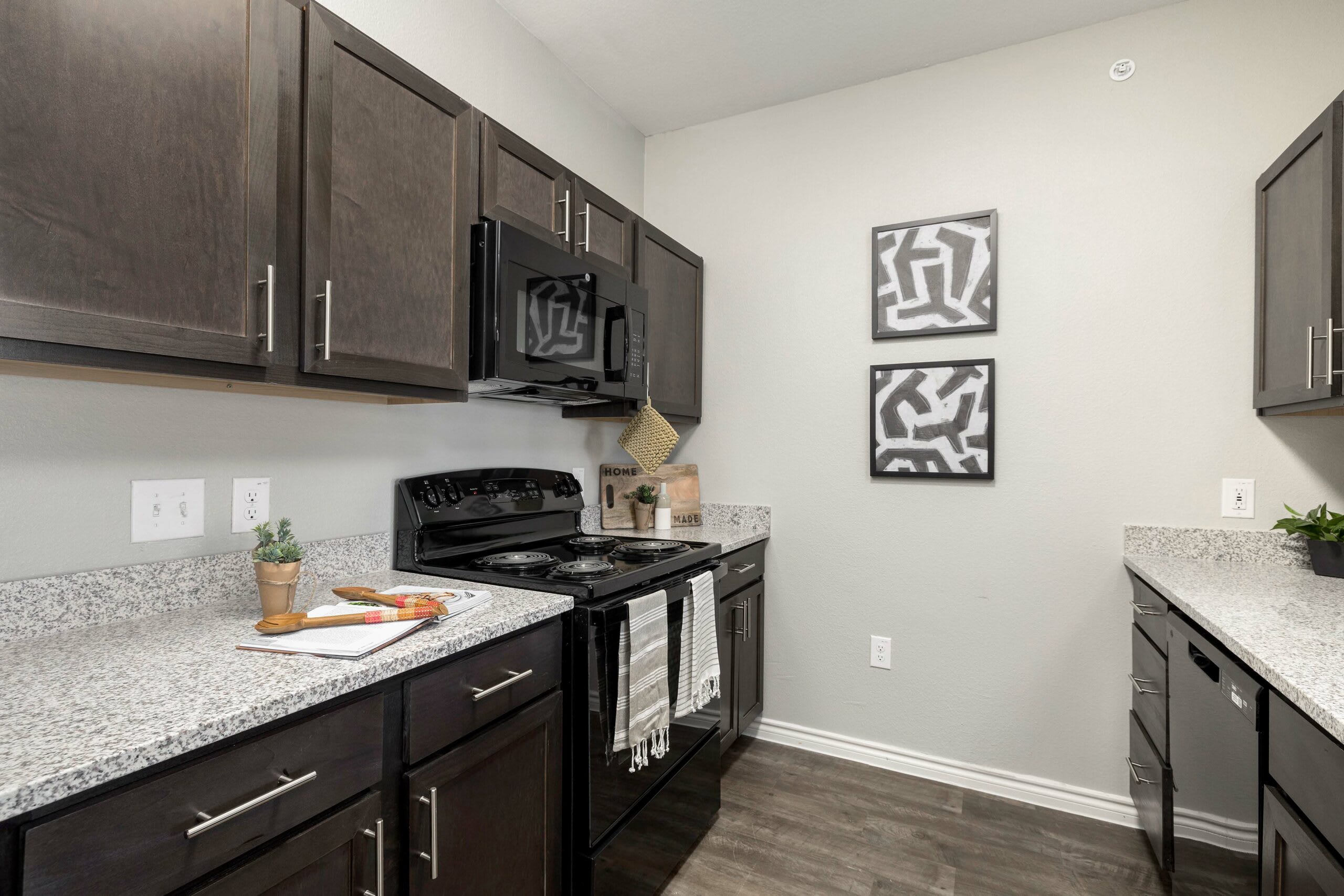 Riverstone Apartments – photo 4