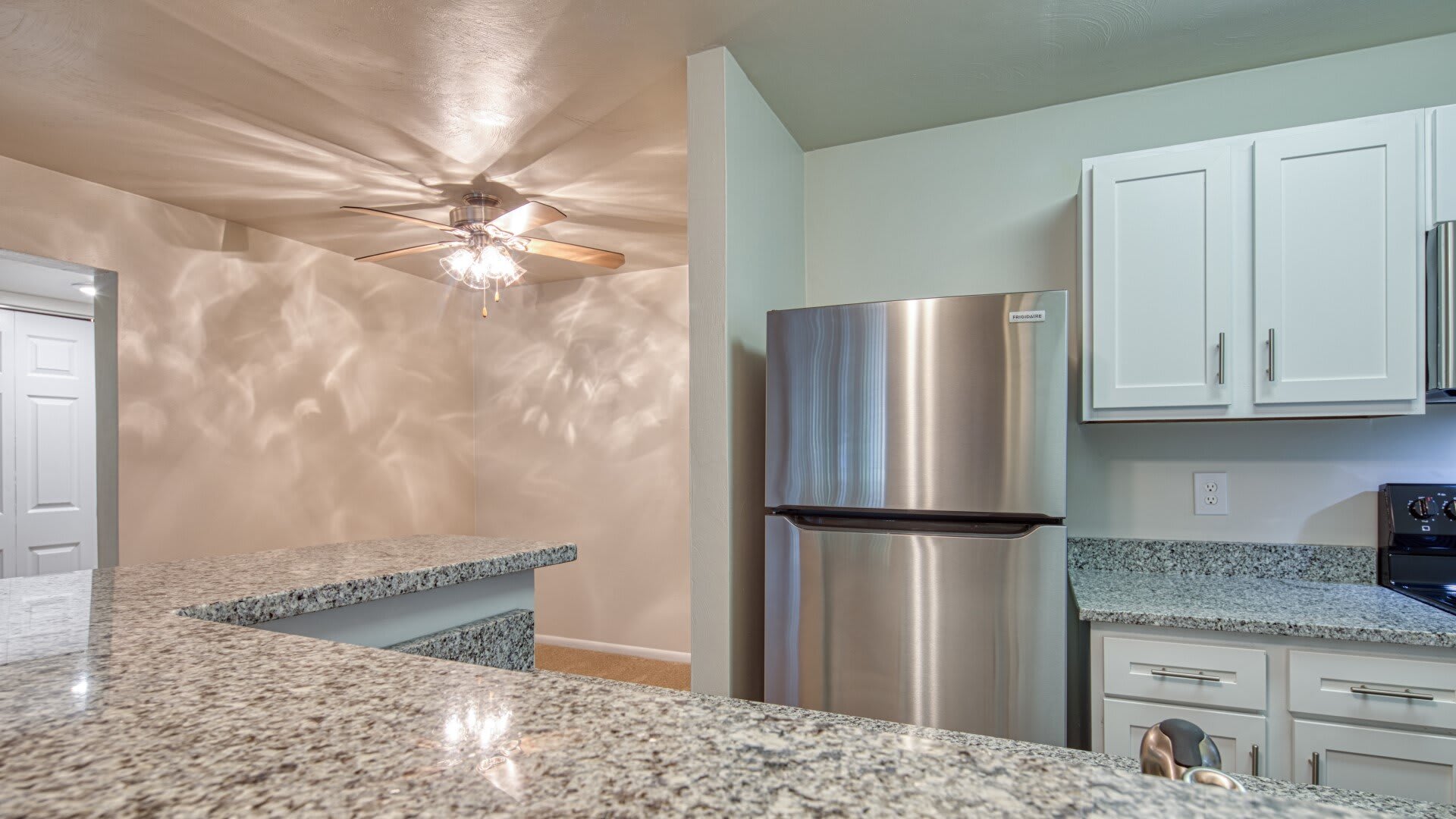One Central Apartment Homes – photo 5