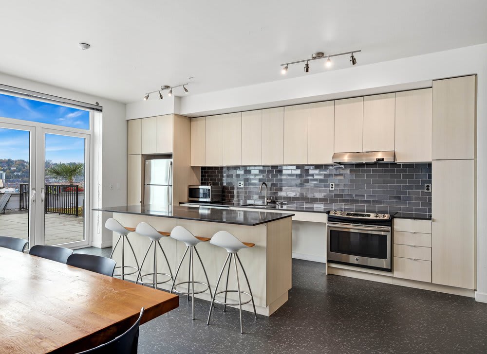 Dexter Hayes Apartments – photo 2