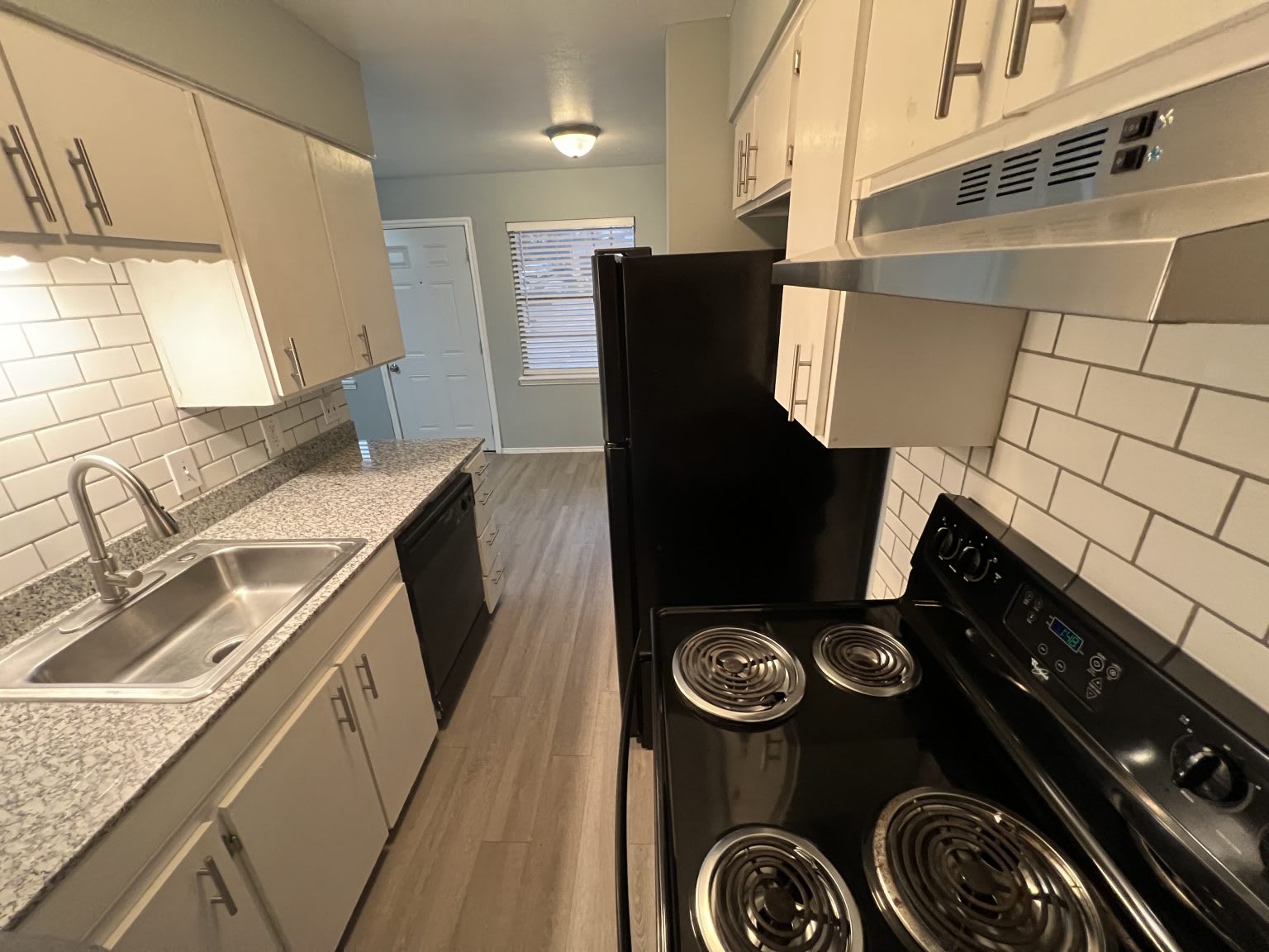 The Hampton Gardens Apartments – photo 1