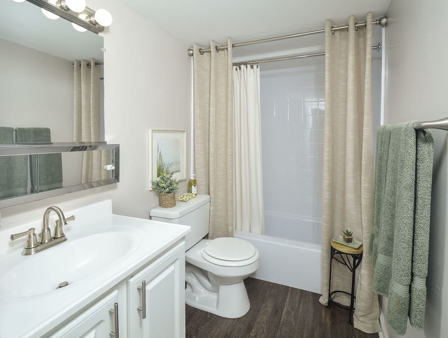 Westover Club Apartments – photo 5