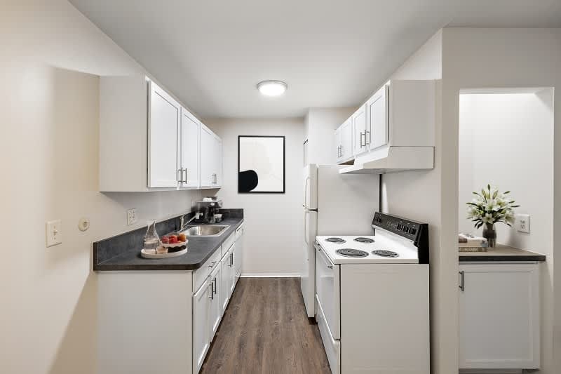 Wellington Place Apartments – photo 1