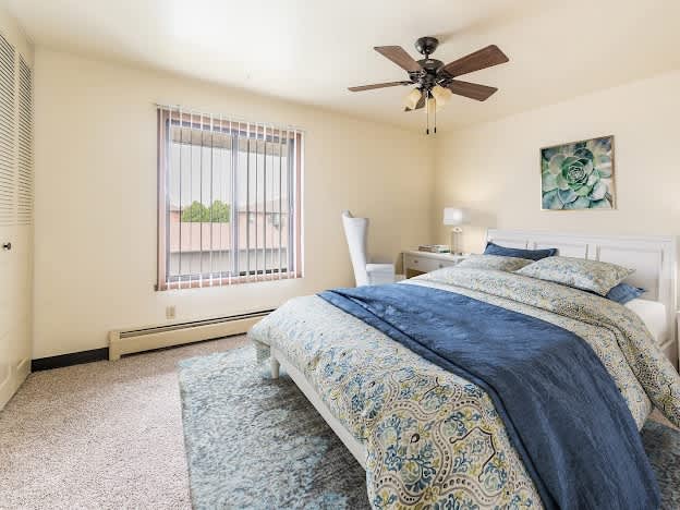Fox River Bluff Apartments – photo 1