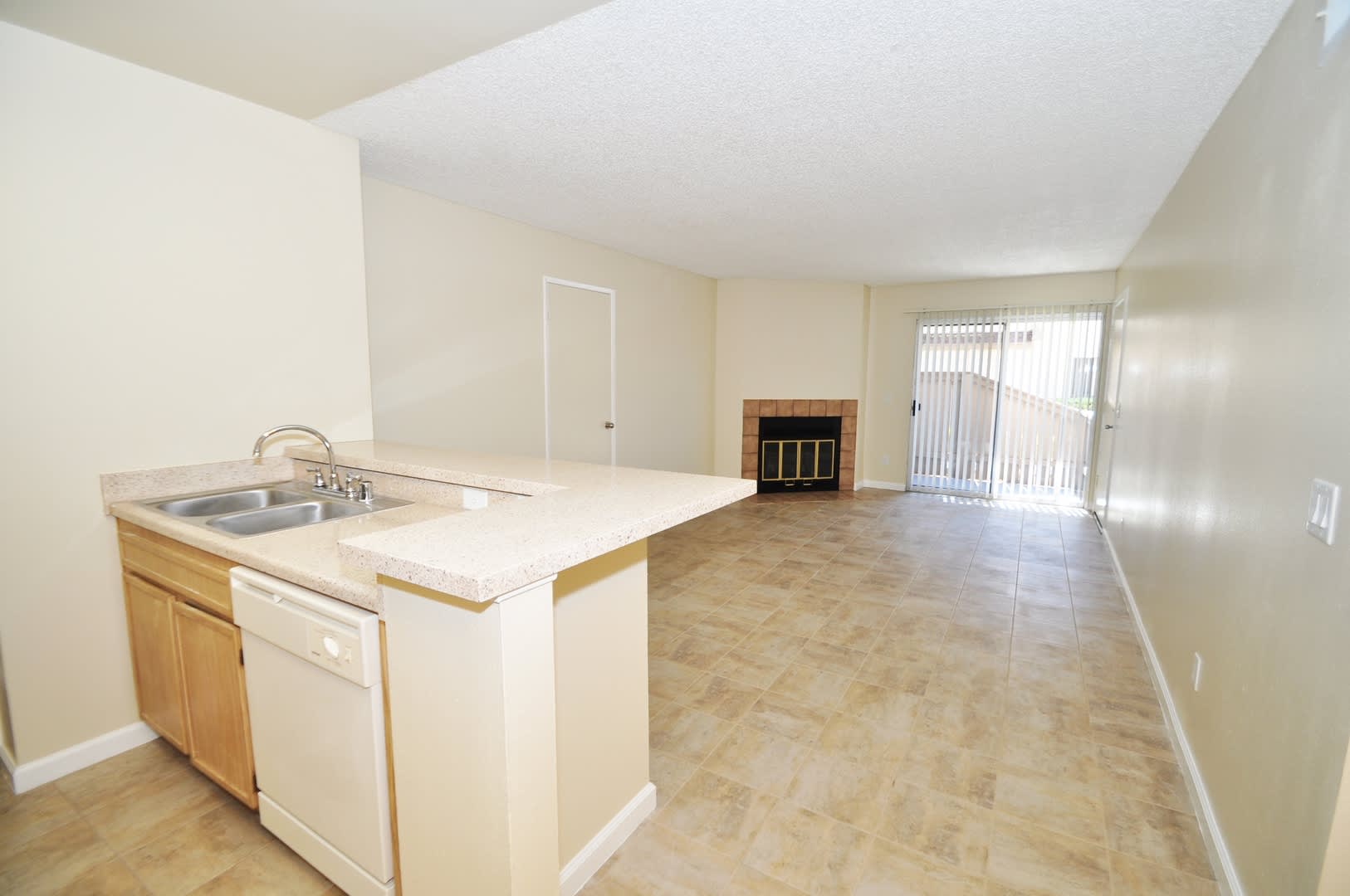 Oak Hill Apartments – photo 4