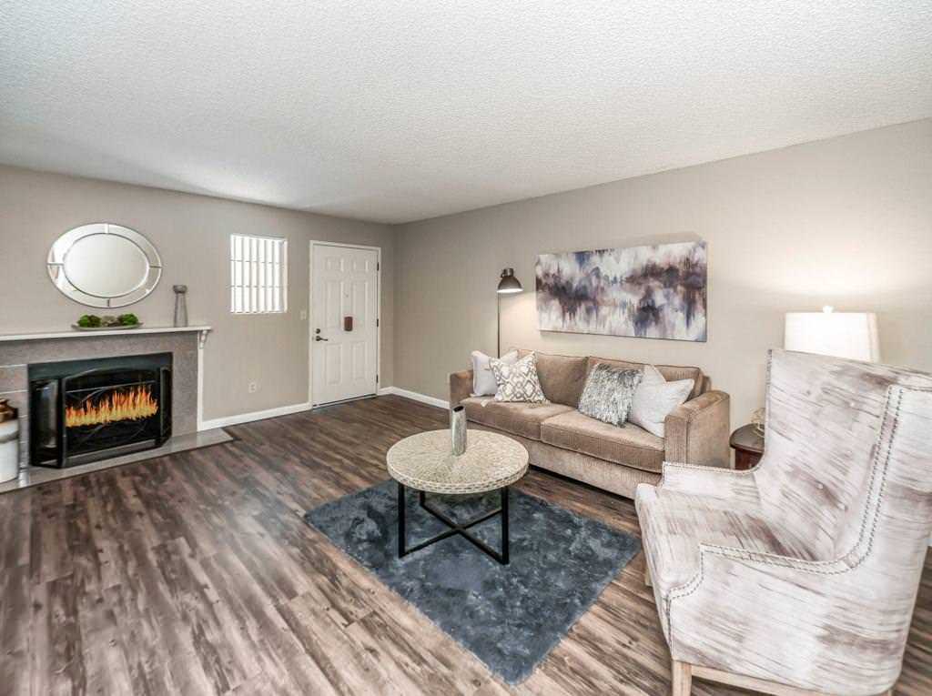 Woodlake Close – photo 3