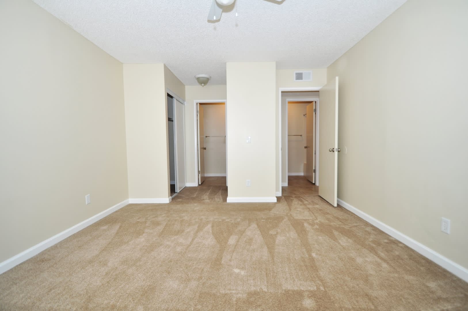Oak Hill Apartments – photo 5