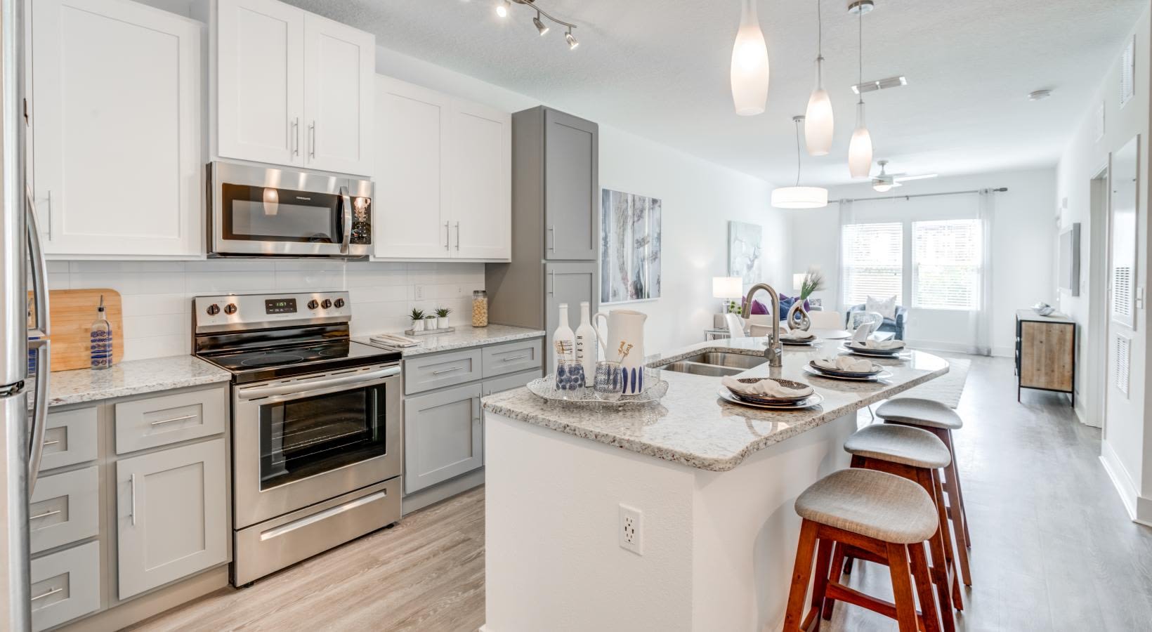 Venice Isles Luxury Apartments – photo 1