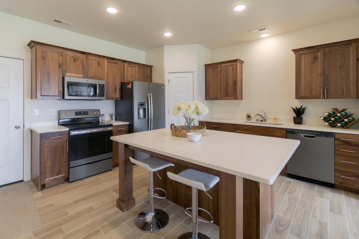 Porter Ranch Townhomes – photo 2