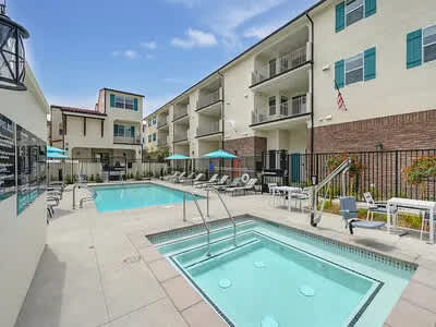The Commodore Apartments – photo 3