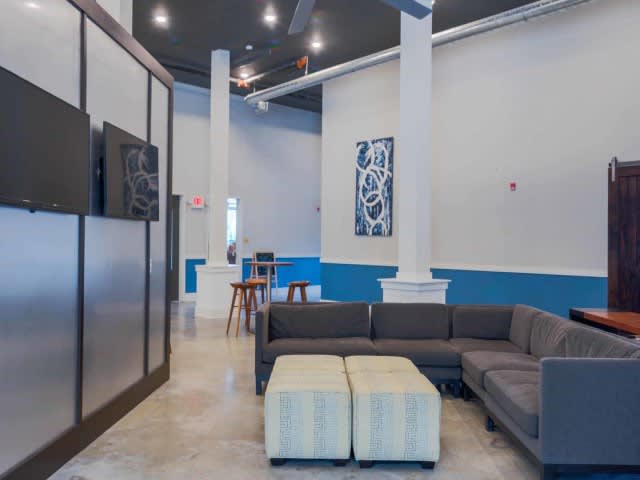Yugo Tallahassee Catalyst – photo 5