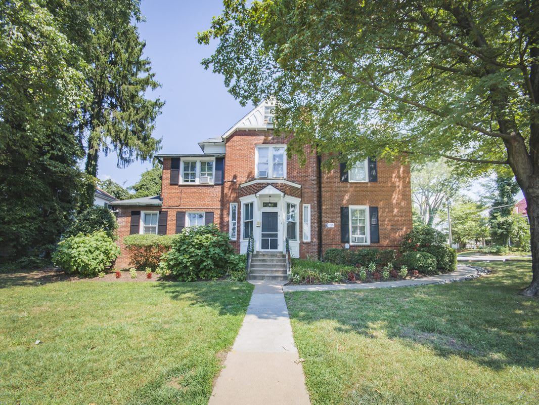 1701 Gordon Avenue – photo 1