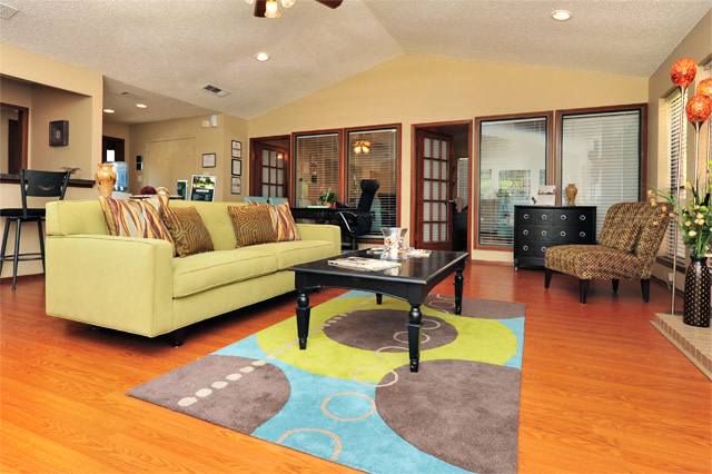 Greenbriar Apartments – photo 3