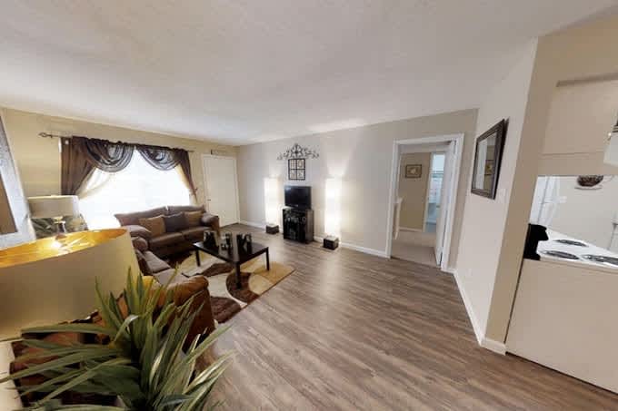 Northlake Manor – photo 5