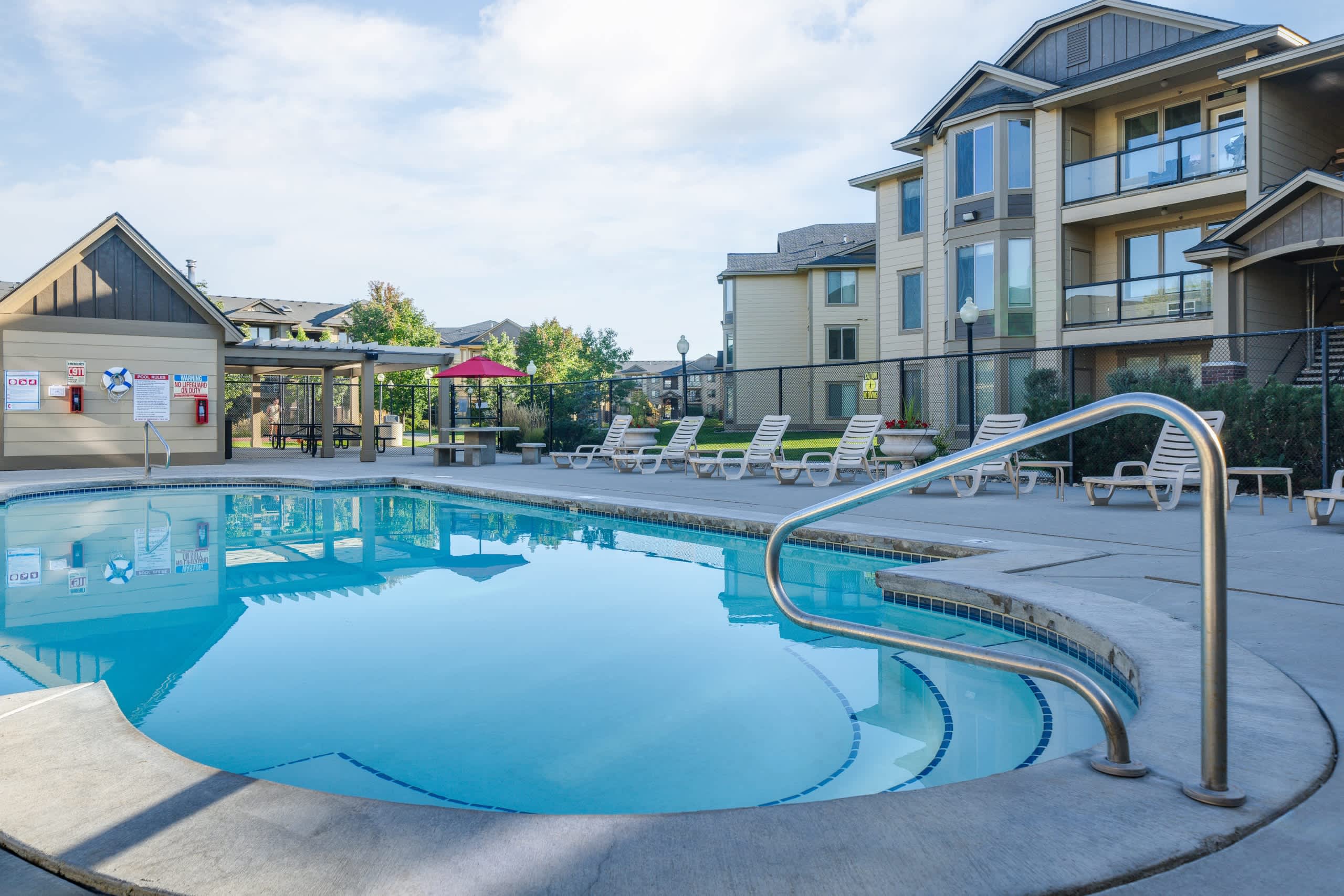 Eagle Point Apartments – photo 1