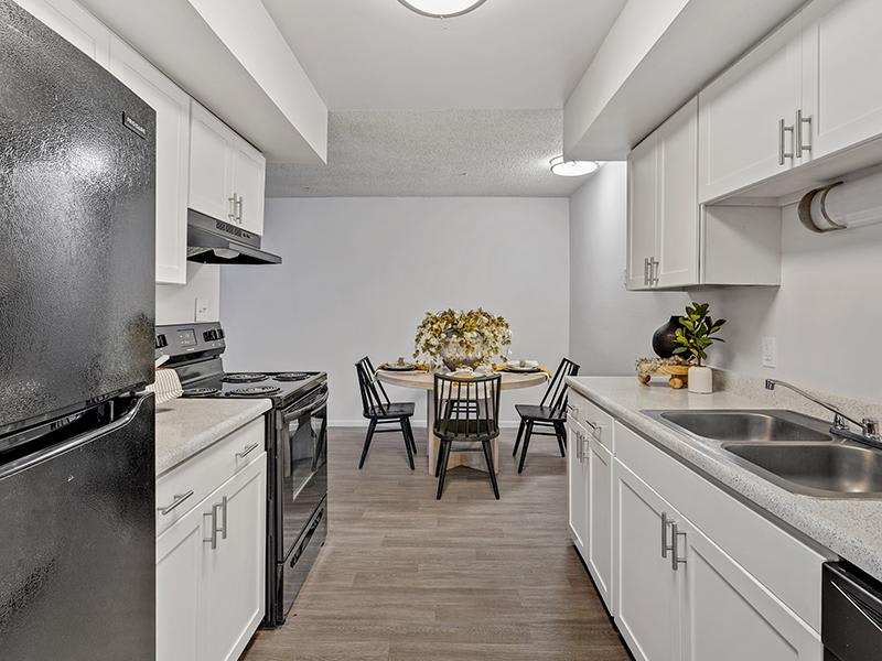 Mid Central Apartments – photo 2