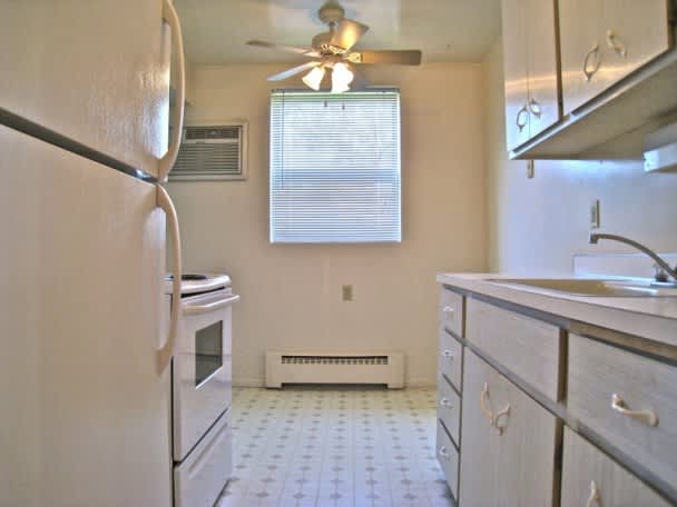 Ford Parkway Apartments – photo 4