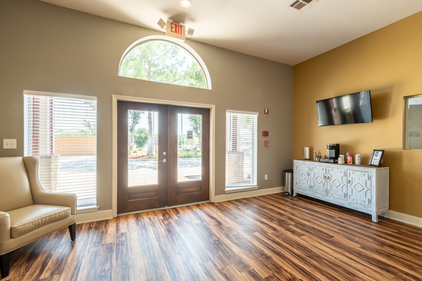 Western Station Apartments – photo 3