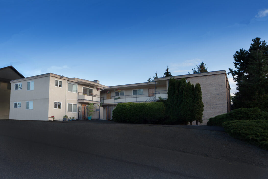 John Henry Apartments – photo 1