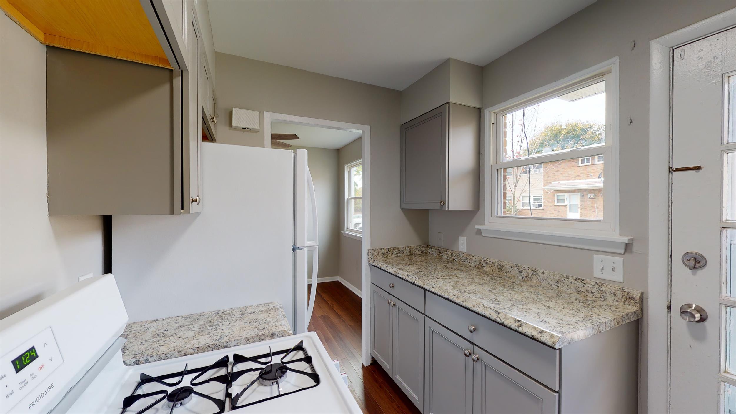 Buffalo Townhomes at Delsan Court – photo 2