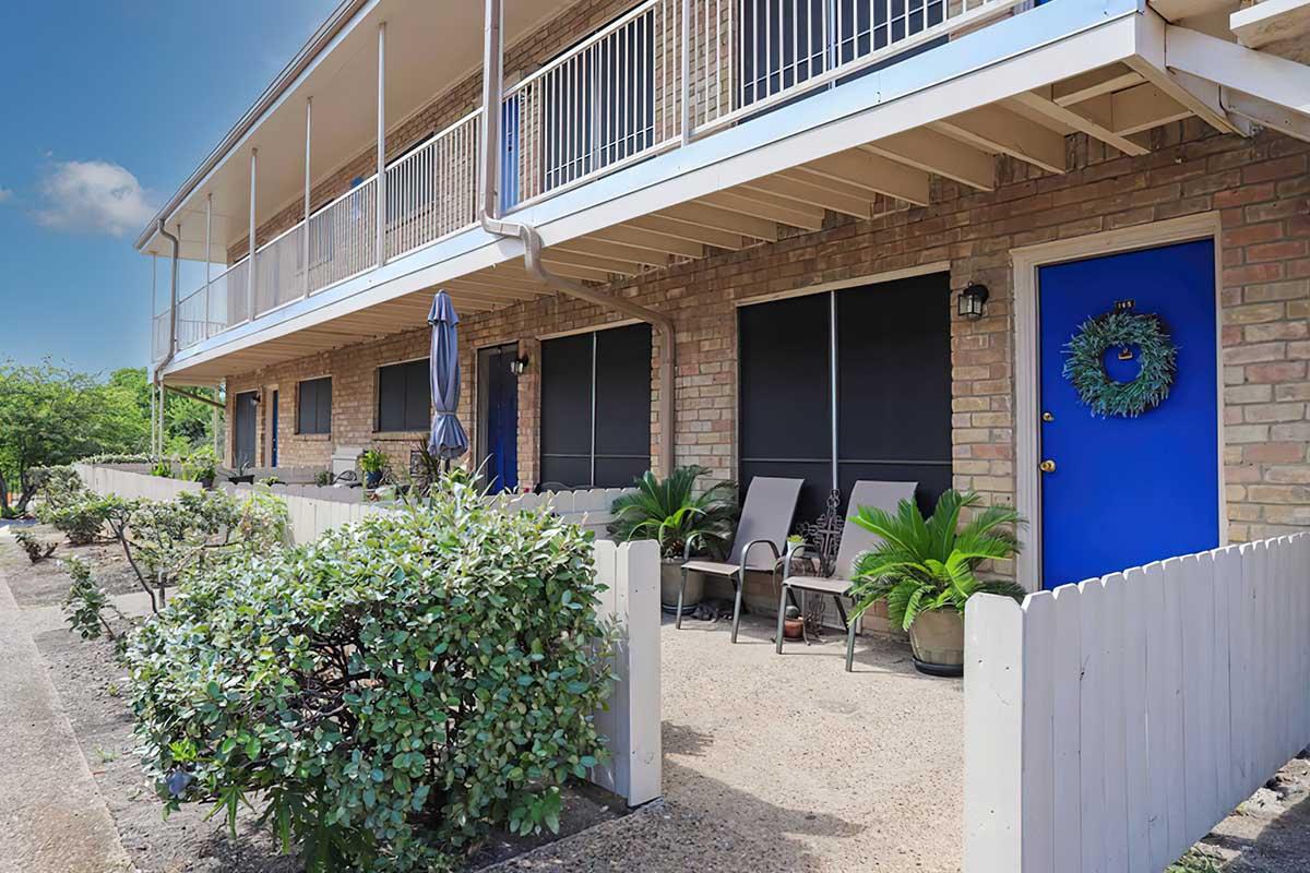 Woodgate Apartments – photo 2