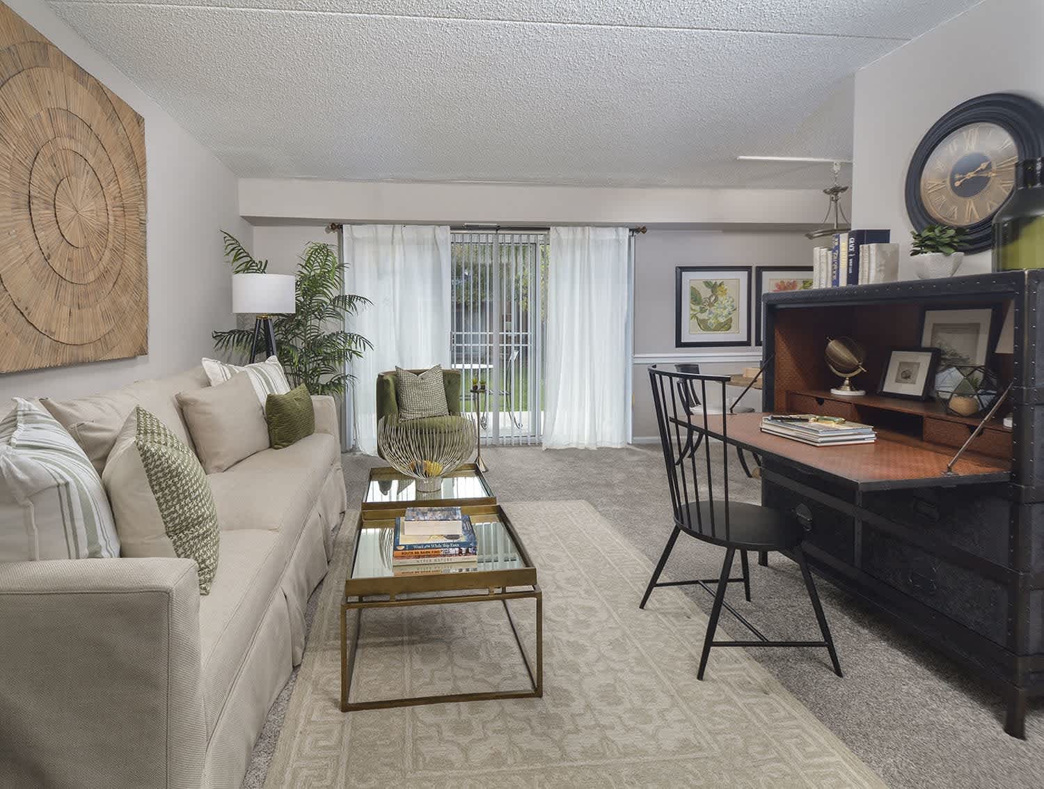 Westover Club Apartments – photo 3