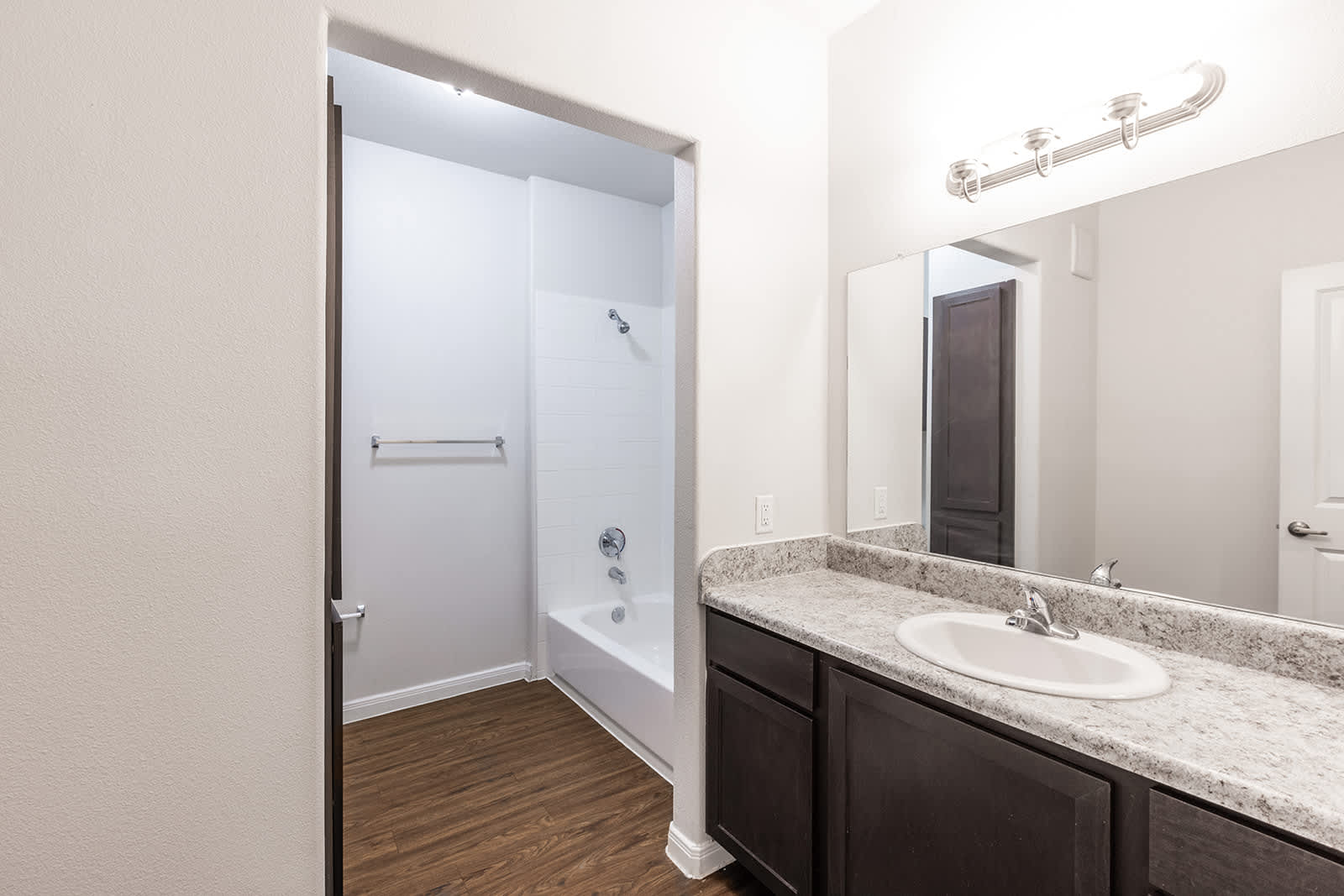 Kallison Ranch Apartments – photo 4