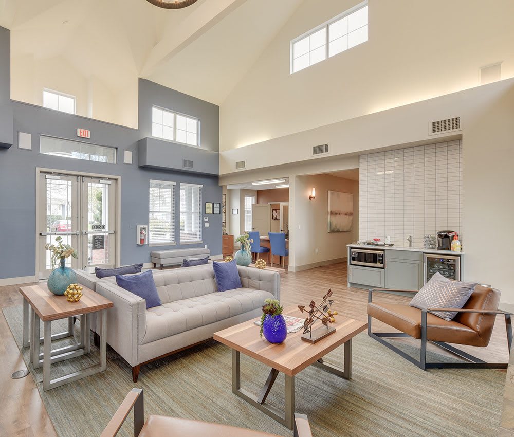 Sunfield Lakes Apartments – photo 4