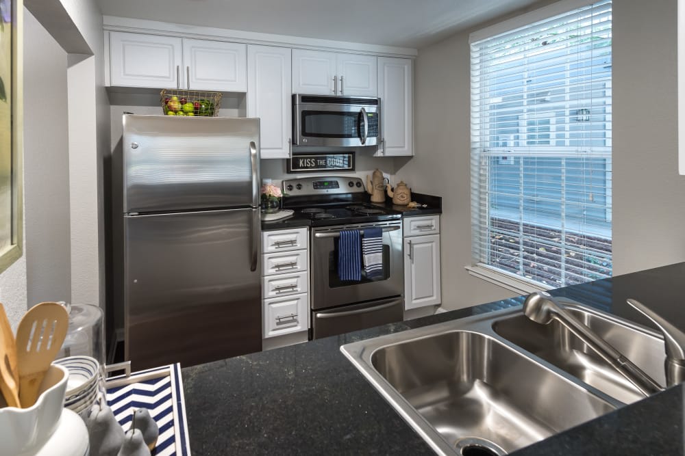 Nantucket Apartments – photo 4