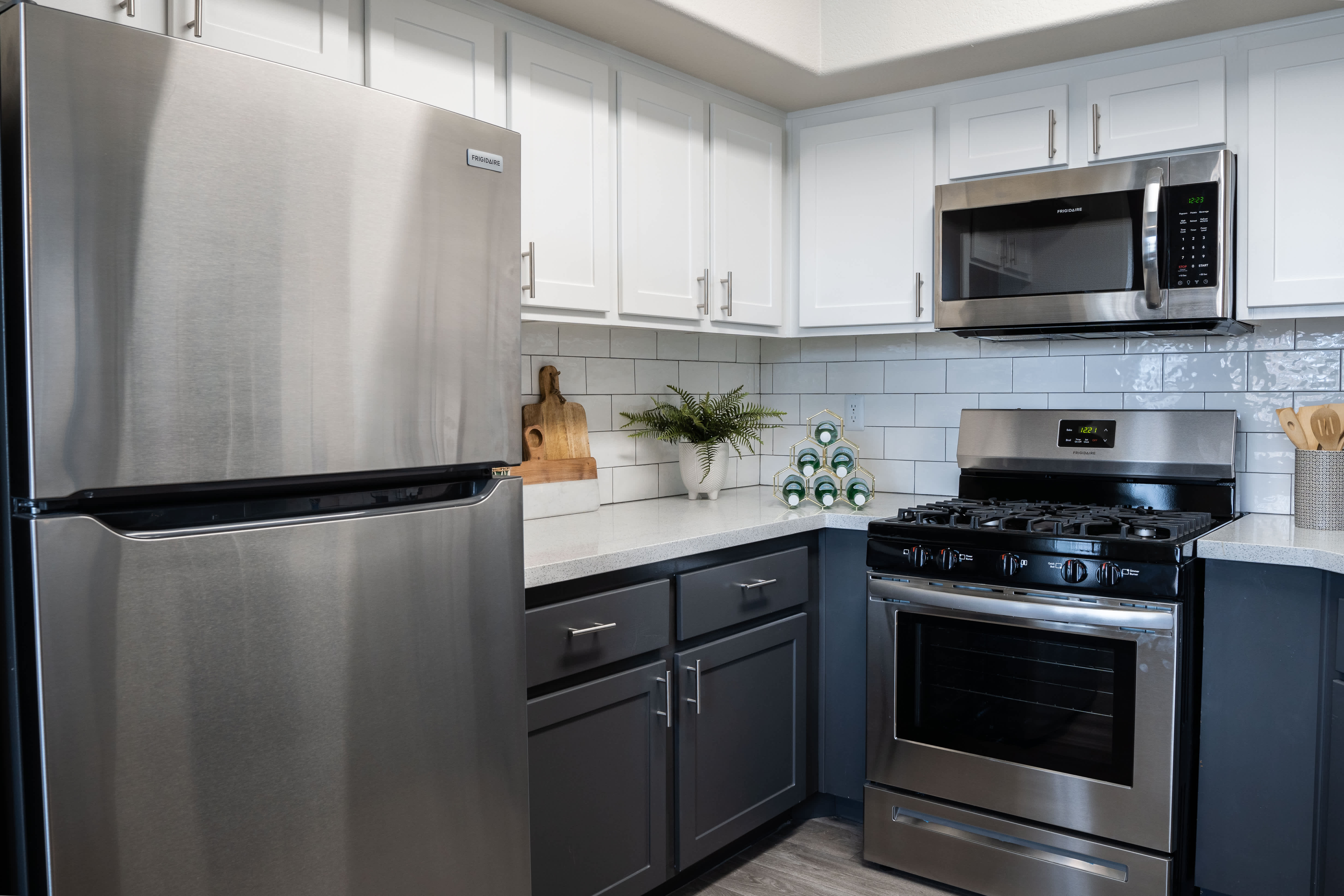 St. Clair Apartment Homes – photo 2