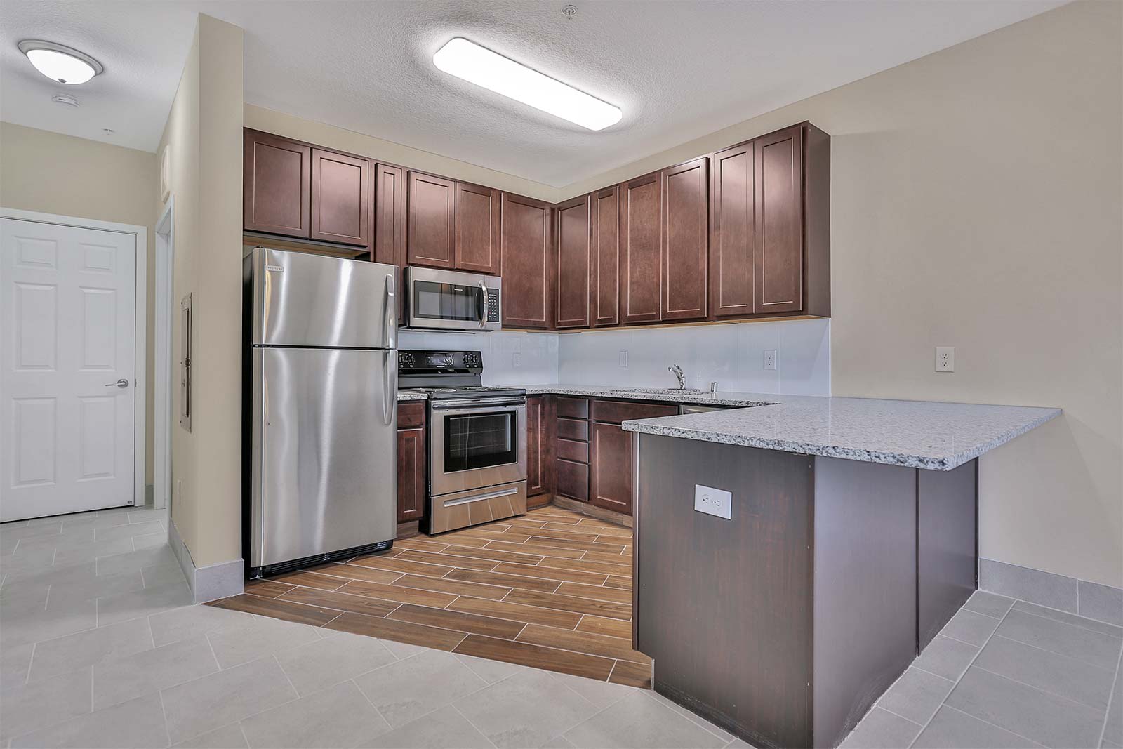 1040 Como Avenue SE – photo 1