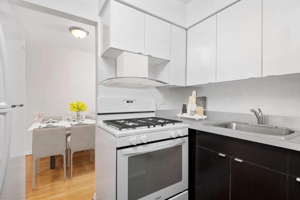 450 West Melrose – photo 4