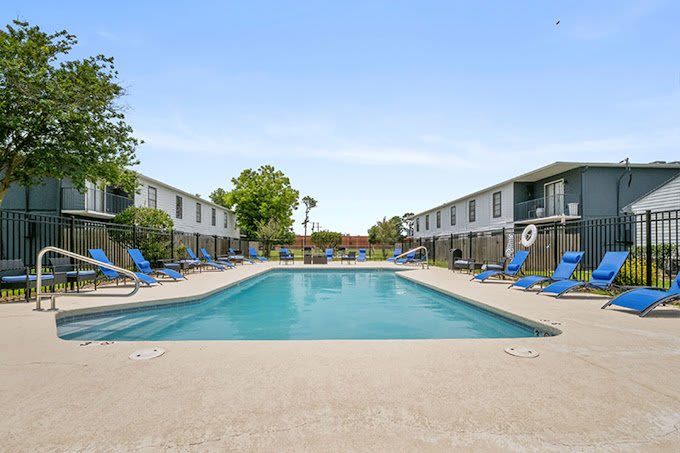 Bayberry Apartments – photo 2