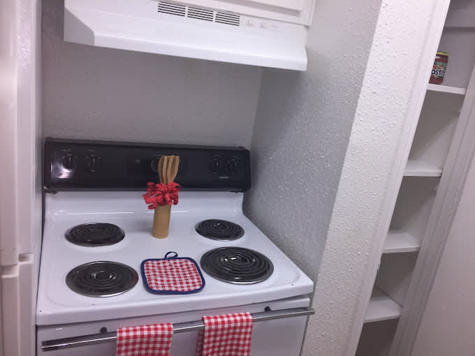Inglewood Village Apartments – photo 5