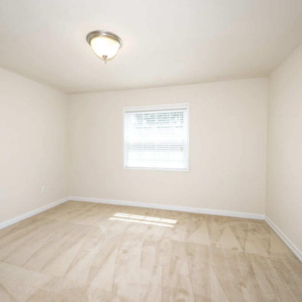 Eaton Square at Arlington Ridge – photo 5