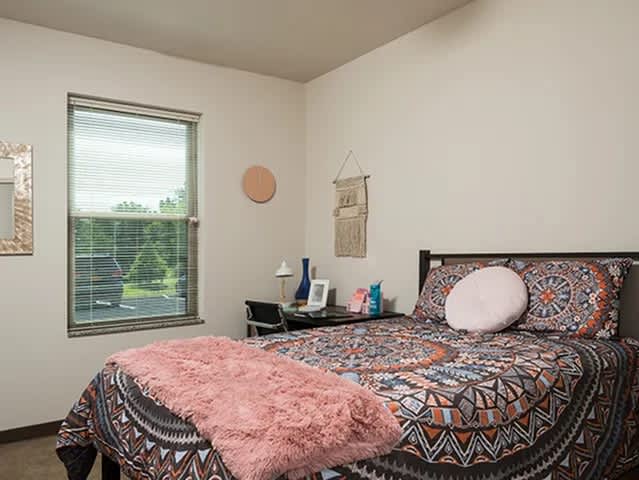 College Suites at Hudson Valley – photo 4