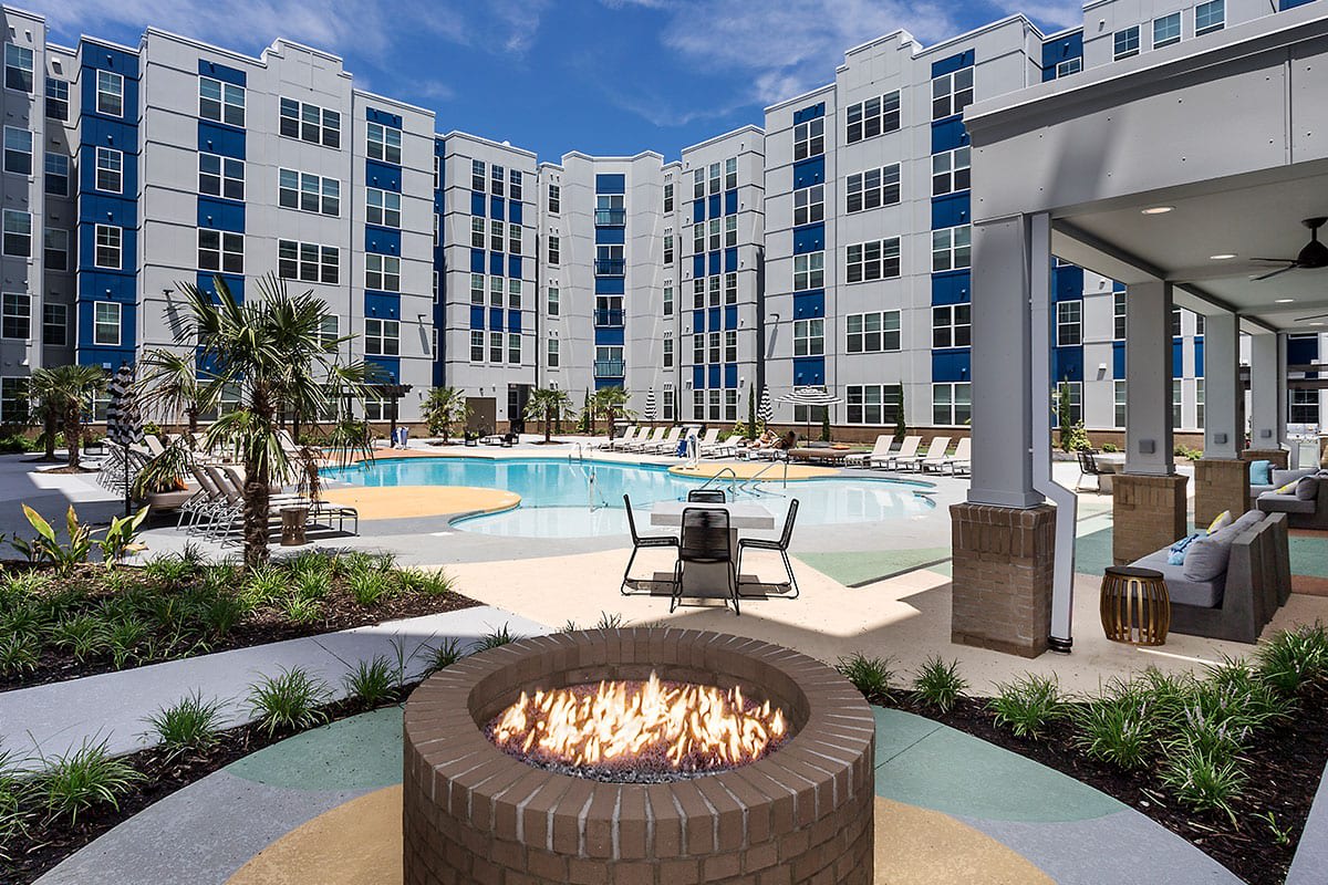 Yugo Greenville Uptown – photo 4