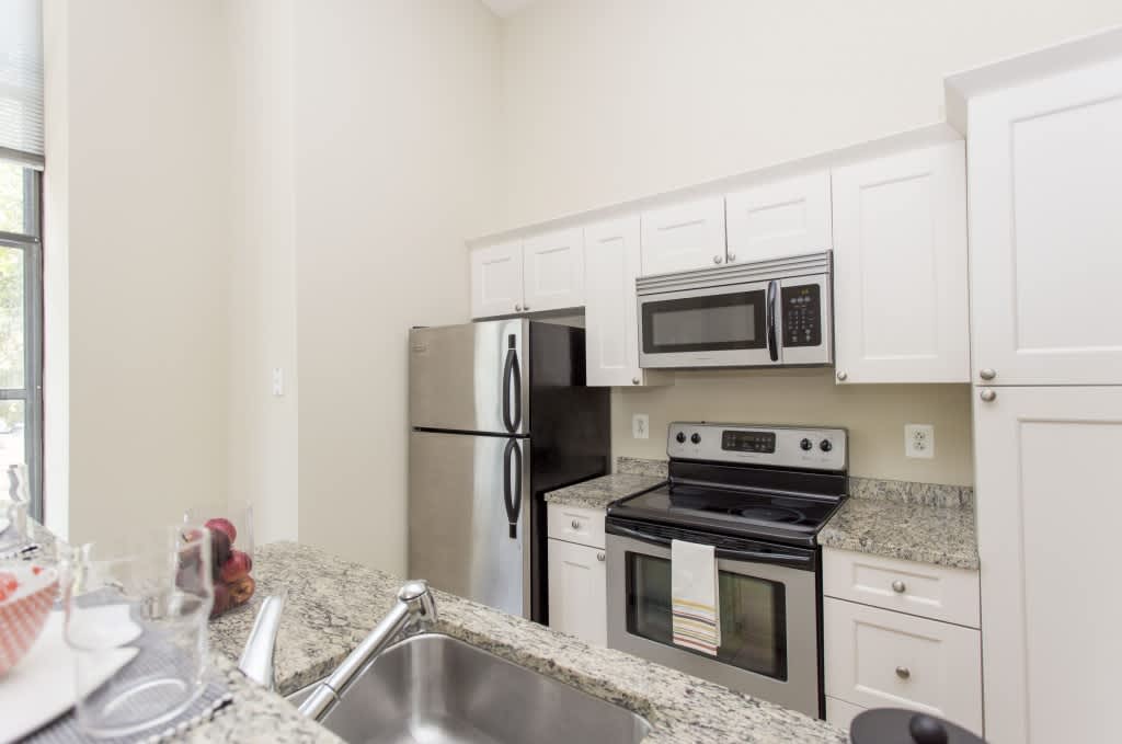 2100 Parkway – photo 1