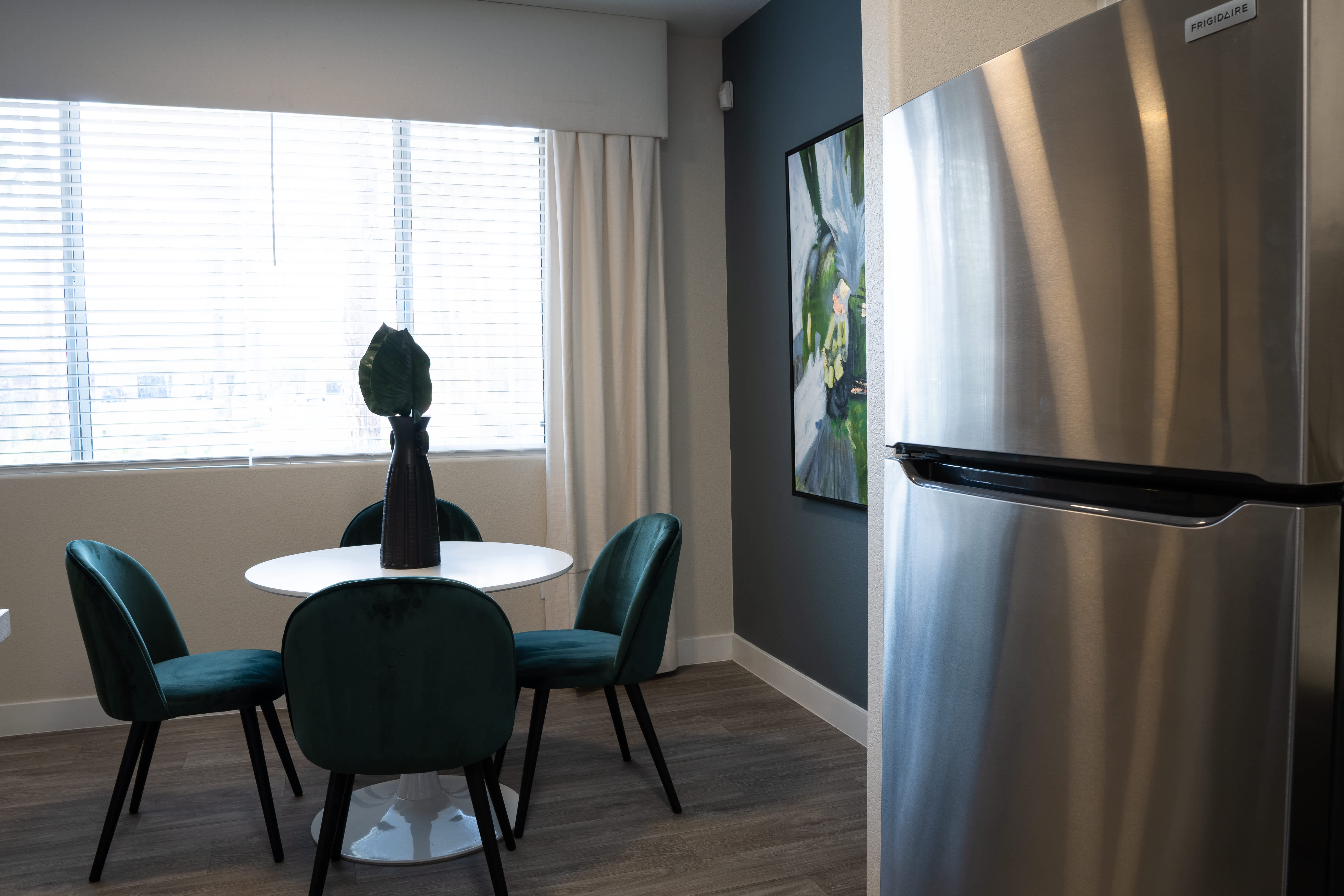 St. Clair Apartment Homes – photo 4