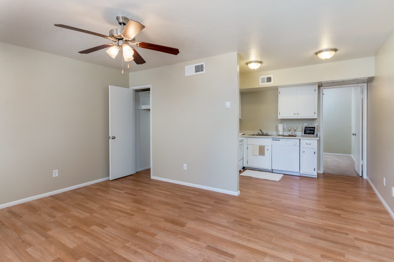 Escondido Apartments – photo 5