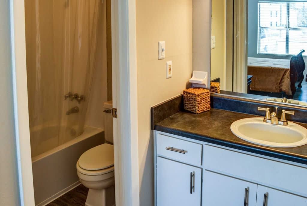 Woodhaven Apartments – photo 4