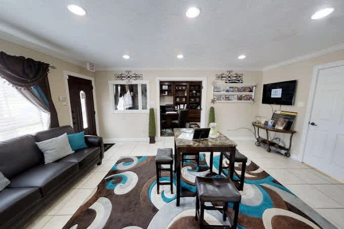 Northlake Manor – photo 4