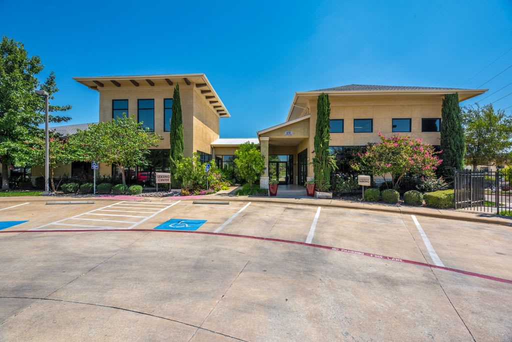 Crest Round Rock – photo 3