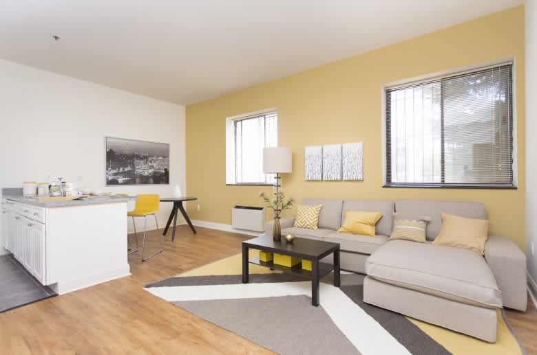 UNIVERSITY APARTMENTS – photo 3