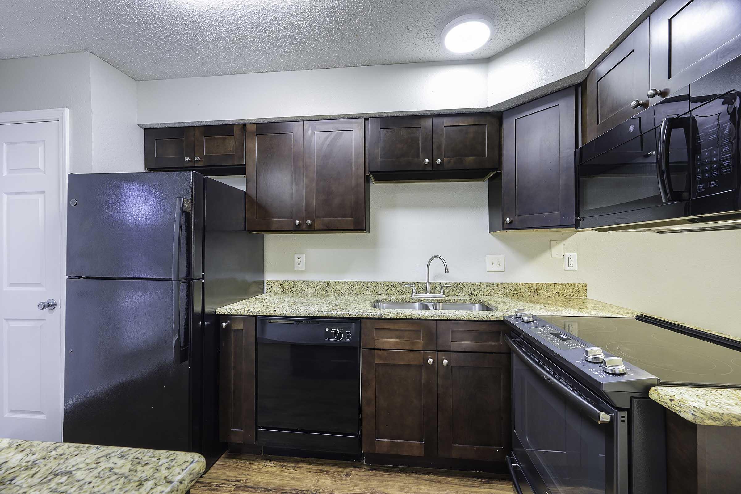 Parkwood Plaza Townhomes – photo 2